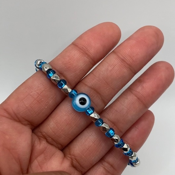 Evil Eye Trendy Stretch Bead Bracelet - Picture 3 of 3